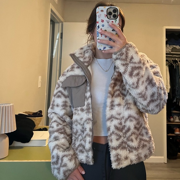 Abercrombie & Fitch Cream and Brown Fleece Jacket - Picture 3 of 4